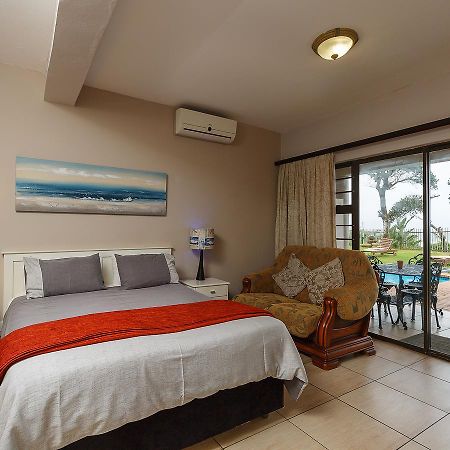 My Den Beachfront B&B And Self-Catering Port Shepstone Buitenkant foto