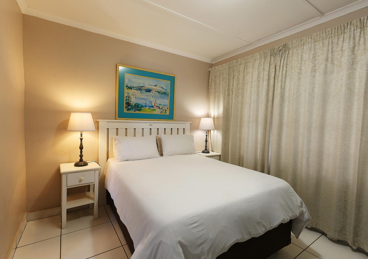 My Den Beachfront B&B And Self-Catering Port Shepstone Buitenkant foto