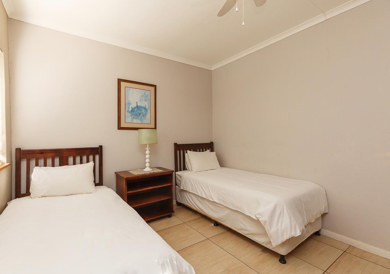 My Den Beachfront B&B And Self-Catering Port Shepstone Buitenkant foto
