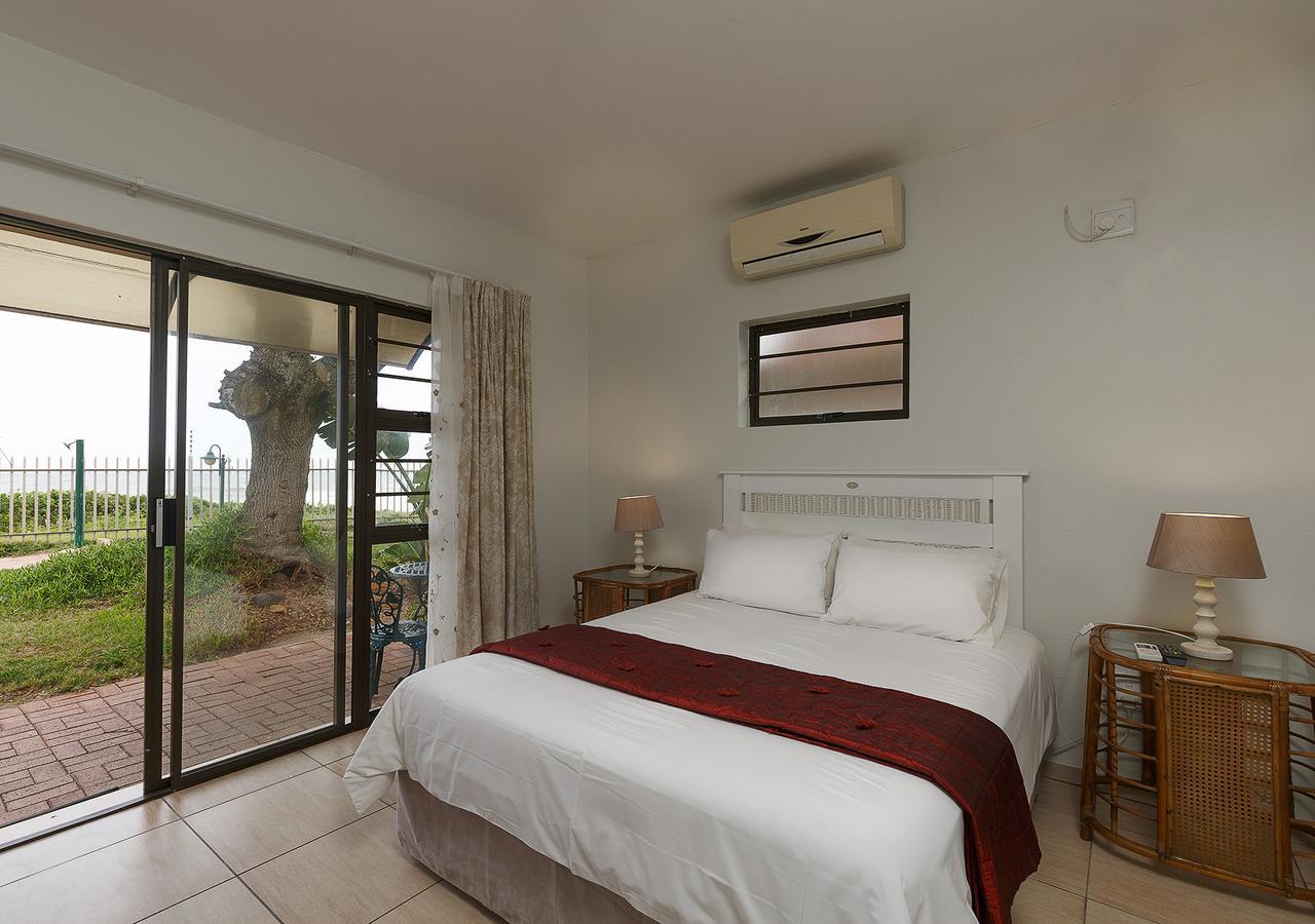My Den Beachfront B&B And Self-Catering Port Shepstone Buitenkant foto