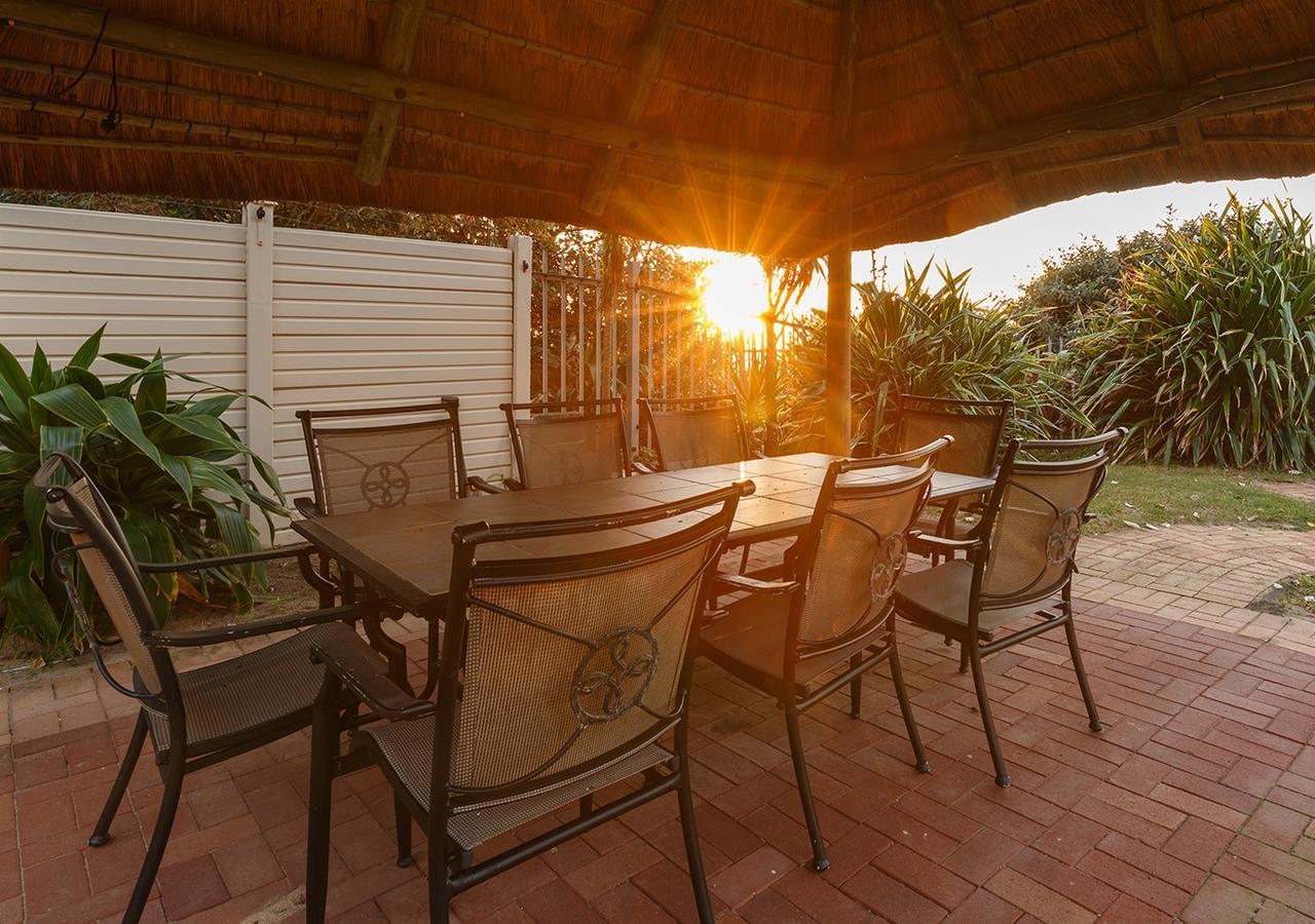My Den Beachfront B&B And Self-Catering Port Shepstone Buitenkant foto